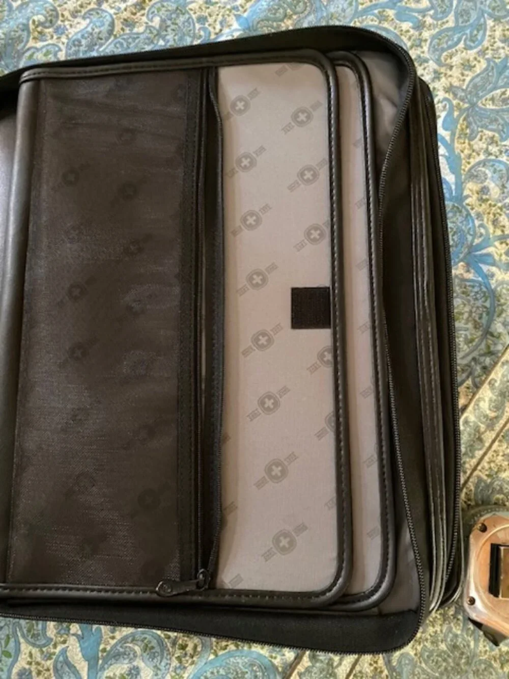 SwissGear Laptop Travel Bag/briefcase Perfect for Work and in VG shape